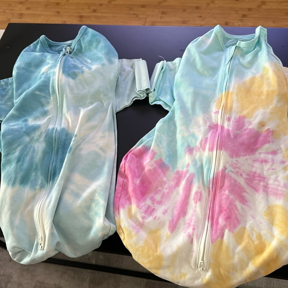 Snoo swaddles